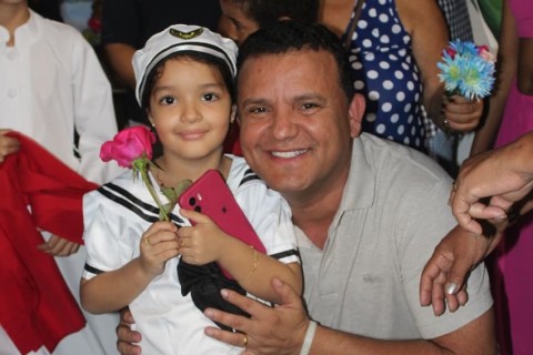 Prefeito Hélio do Povo participa da Procissão de Nossa Senhora dos Navegantes e reforça compromisso com a fé e o povo de Guamaré