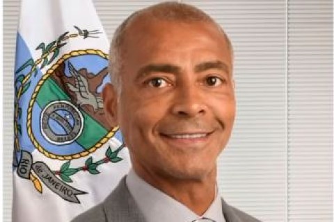 Impeachment de Moraes: Com 26 assinaturas, Romário vira peça-chave e pressão aumenta