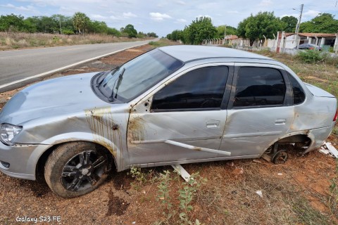 Casal sobrevive a acidente de carro em Guamaré e agradece a Deus pelo livramento