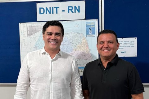 Guamaré: Hélio pisa no acelerador; obra na BR-406 em parceria com DNIT à vista